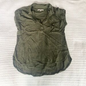 LOFT olive green short sleeve utility collared blouse size Medium